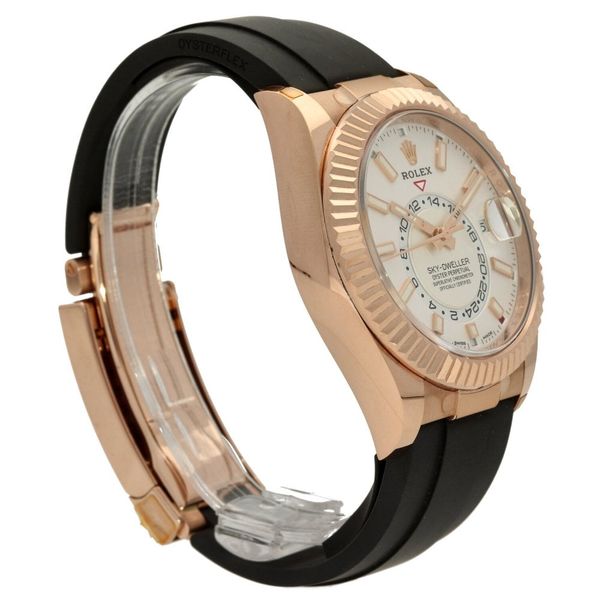 Rolex Sky-Dweller 326235